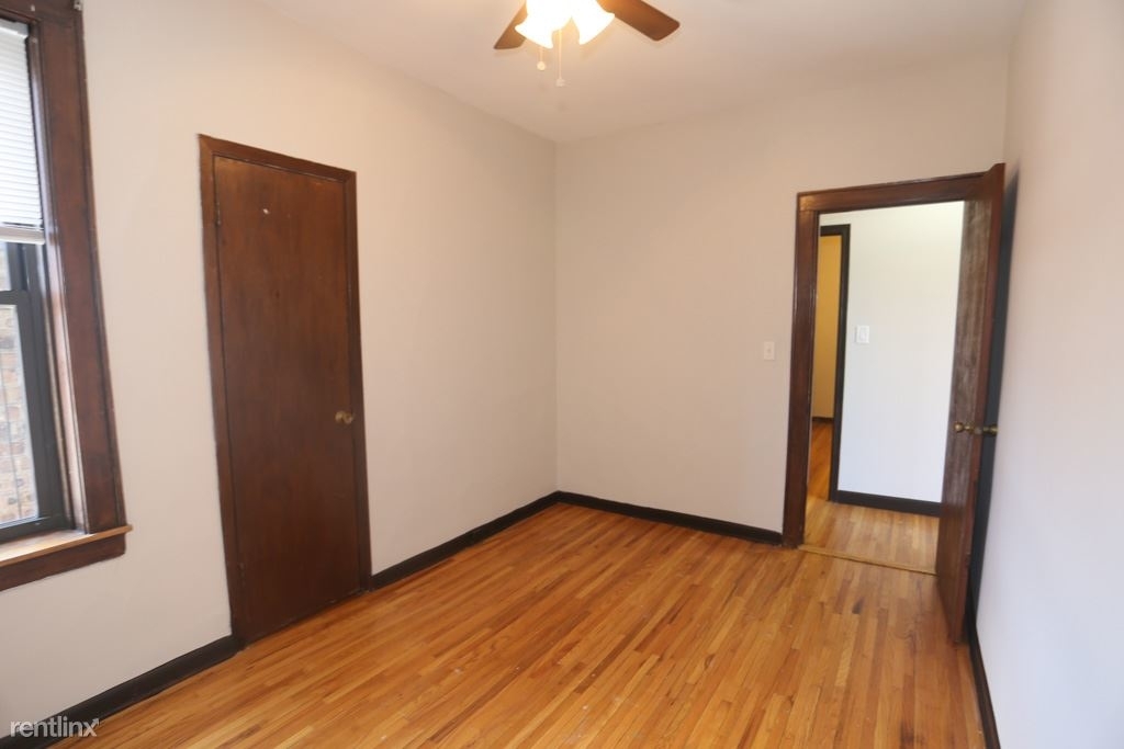 3825 N. Drake, Unit 3 - Photo 8