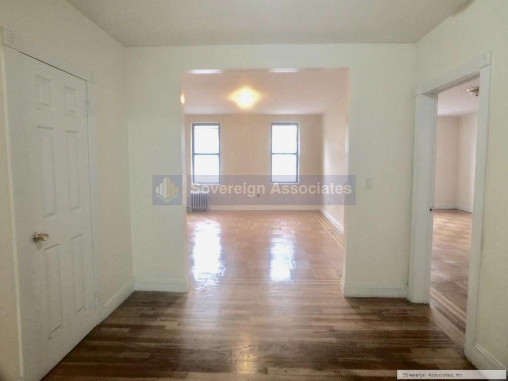 400 Fort Washington Avenue - Photo 1