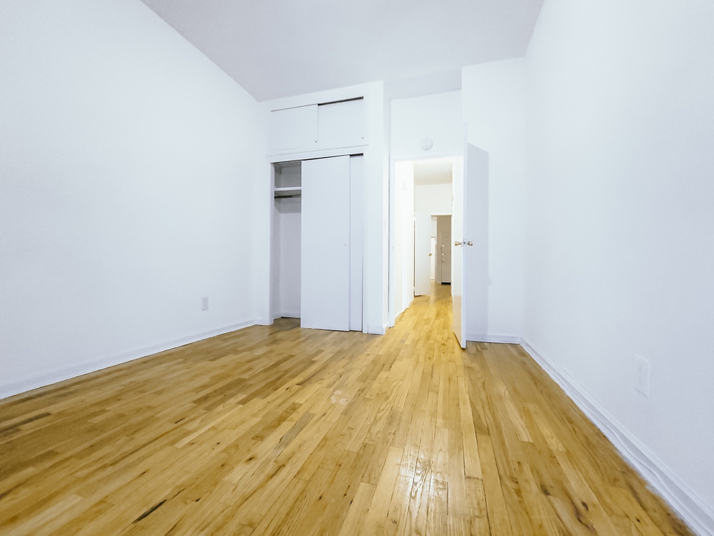 333 East 84th street - Photo 6