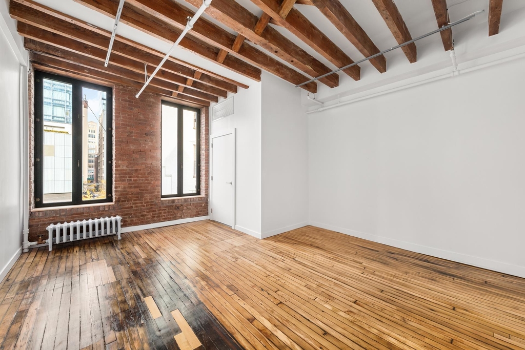 554 Broome St - Photo 7