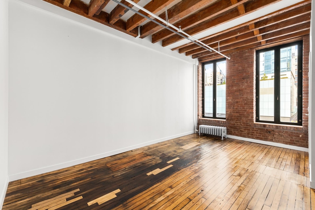 554 Broome St - Photo 6