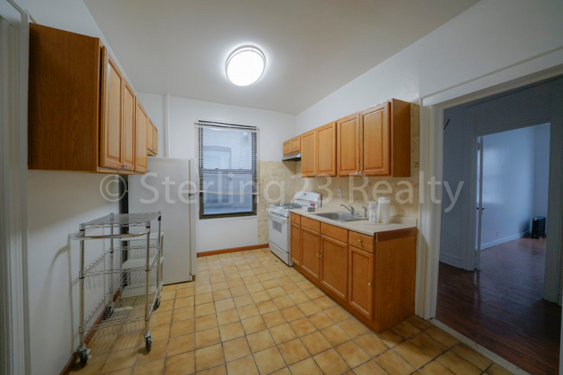 3606 Ditmars Blvd - Photo 2