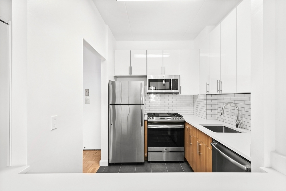 200 East 87th Street - Photo 2