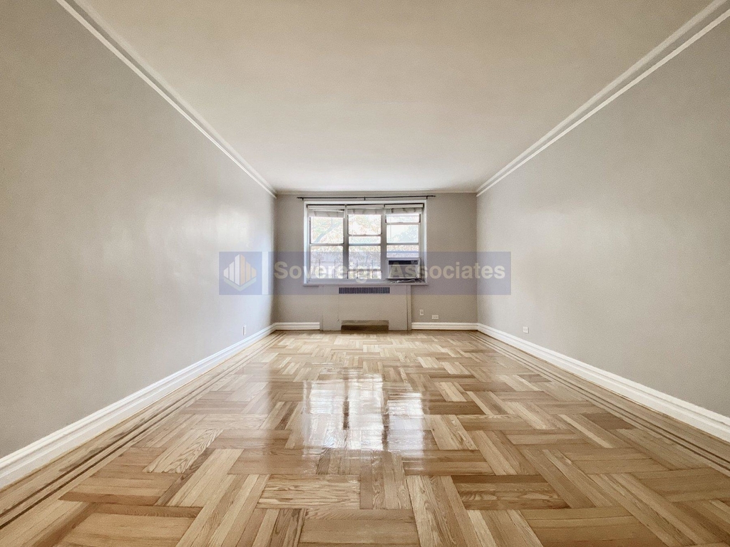 100 Bennett Avenue - Photo 4