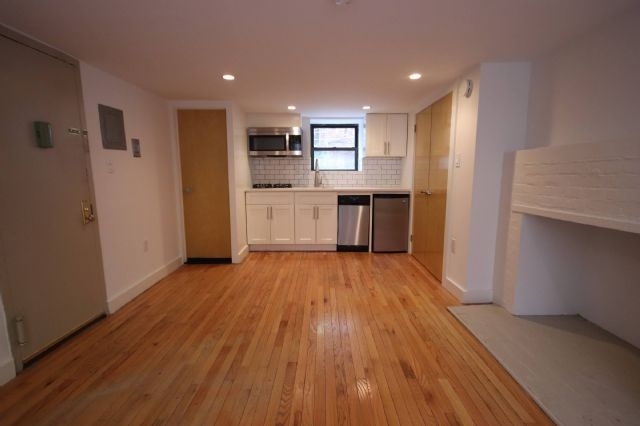 189 Waverly Place - Photo 1