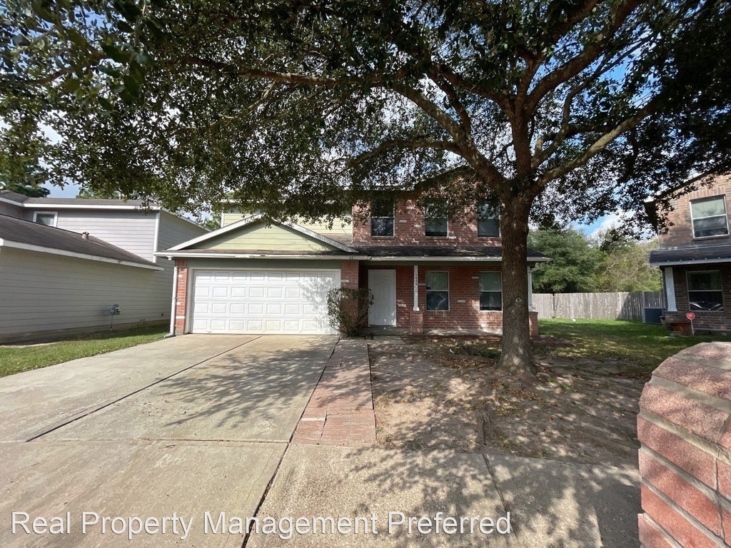 1806 Emerald Pathway Dr - Photo 0