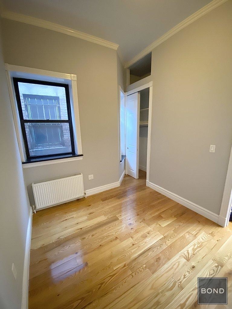 West 50th Street & 10th Ave *NO-FEE* With In-Unit Laundry  - Photo 12