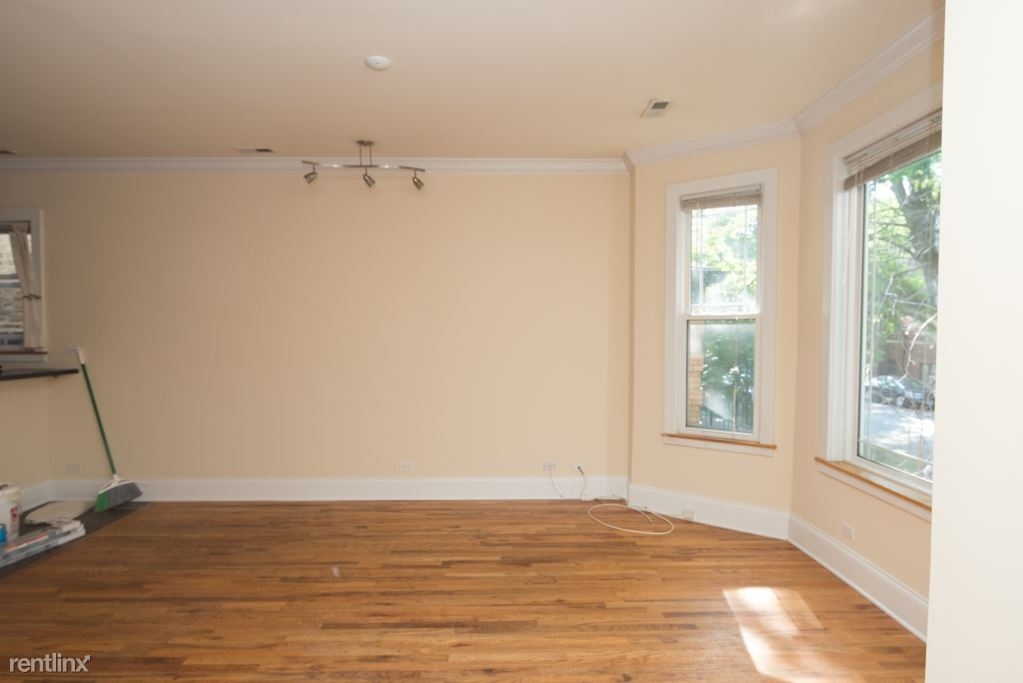 1314 W. Roscoe, Unit 1 - Photo 5