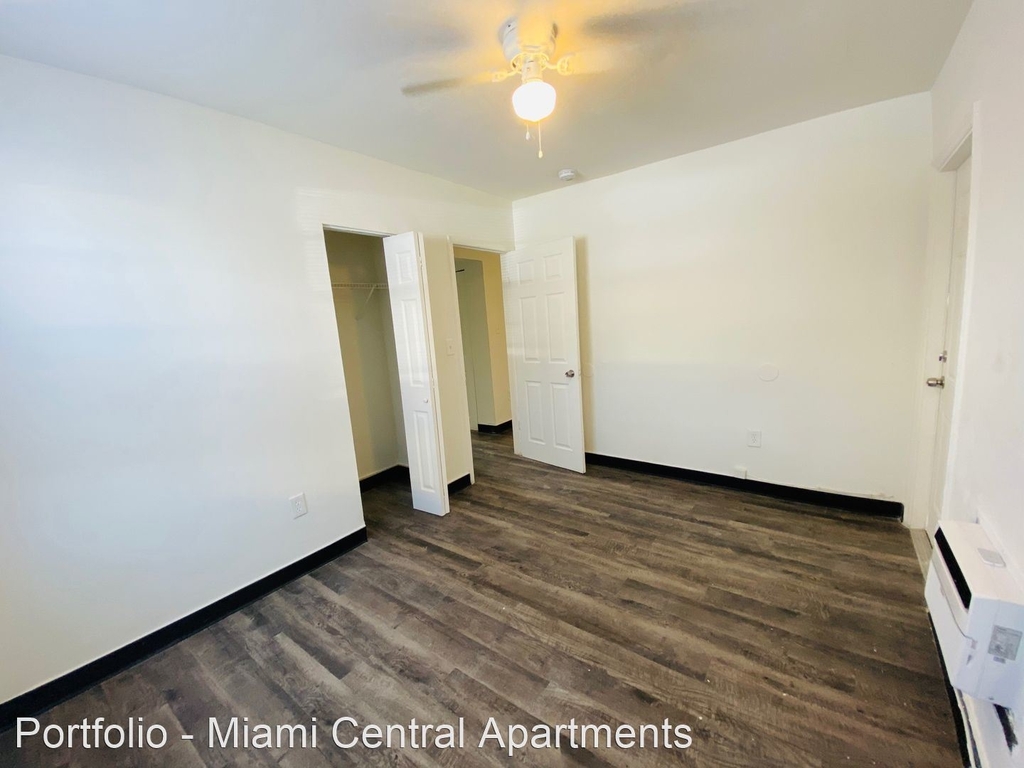 560 Nw 7th Street - Photo 2