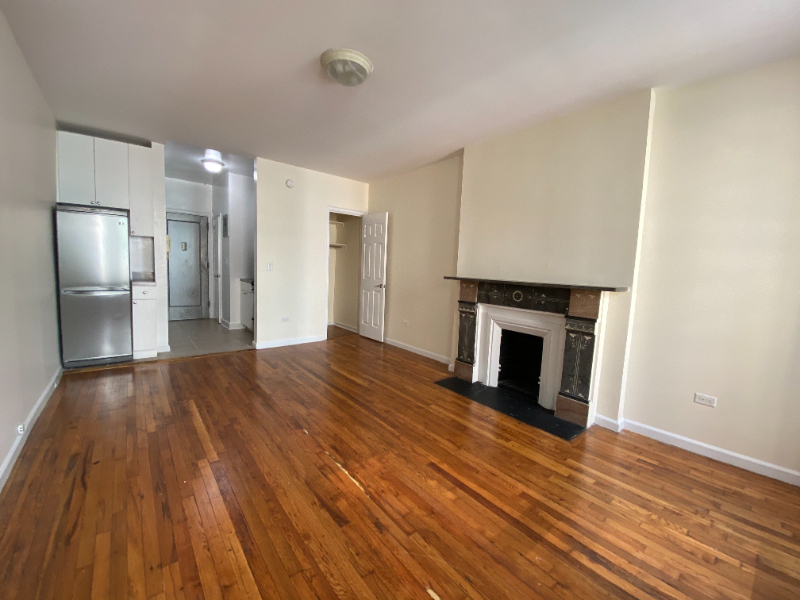 152 East 84th Street - Photo 1