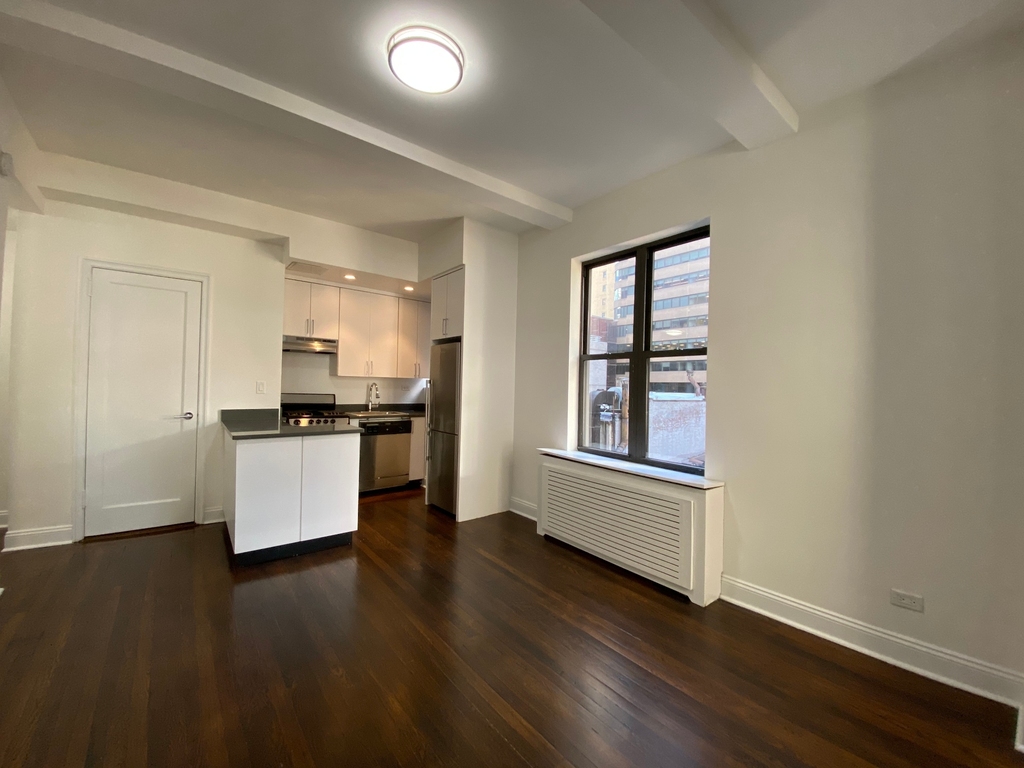 140 East 46th Street - Photo 1