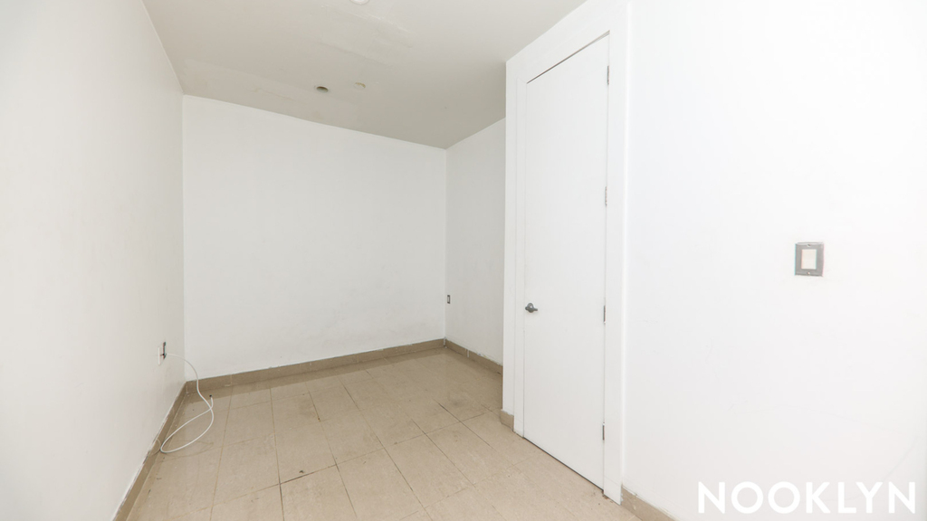 753 Lexington Ave - Photo 7