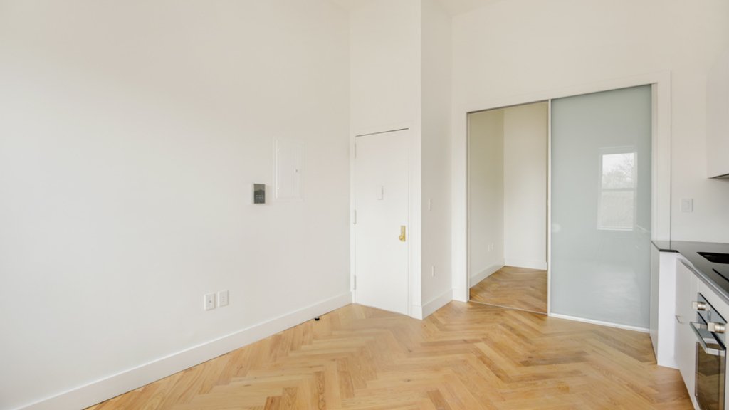 114 Troutman Street - Photo 2