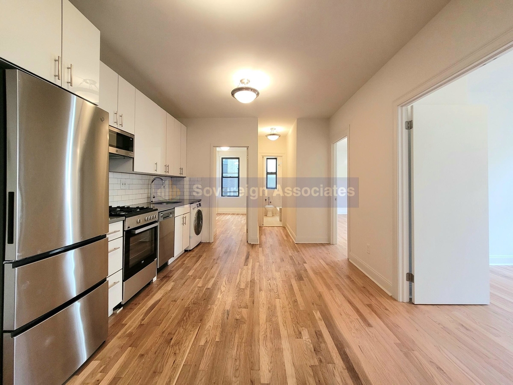 282 Cabrini Boulevard - Photo 1