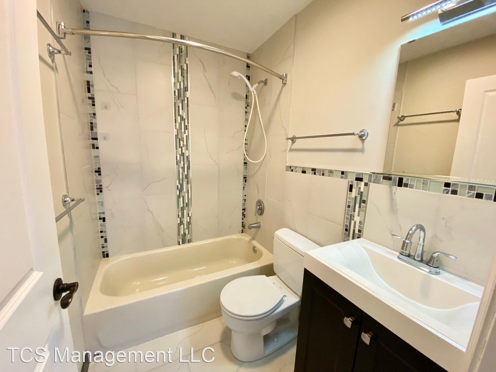 426 N 40th St - Photo 5