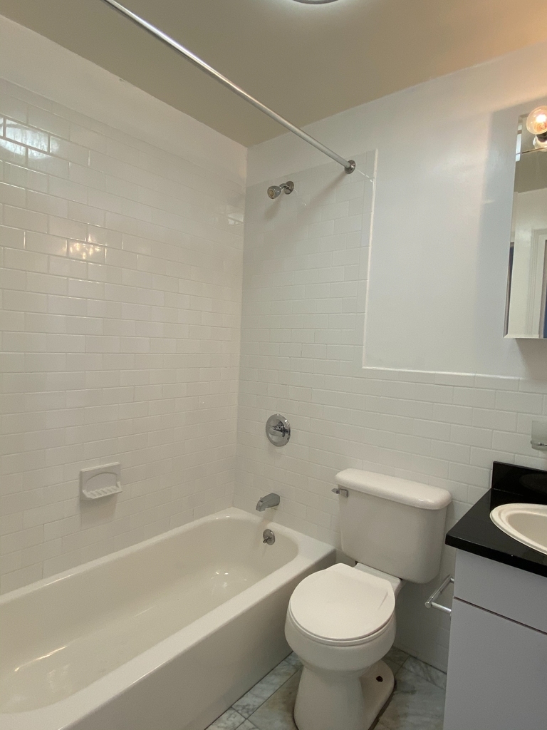 160 West 73rd Street - Photo 7