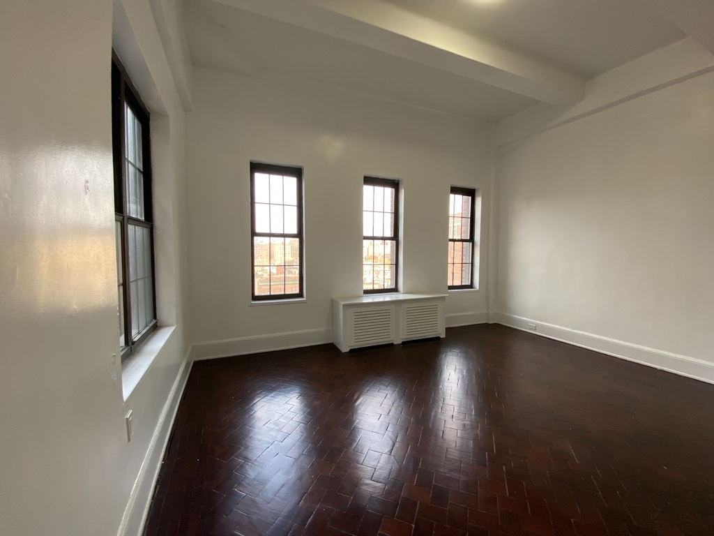 160 West 73rd Street - Photo 2