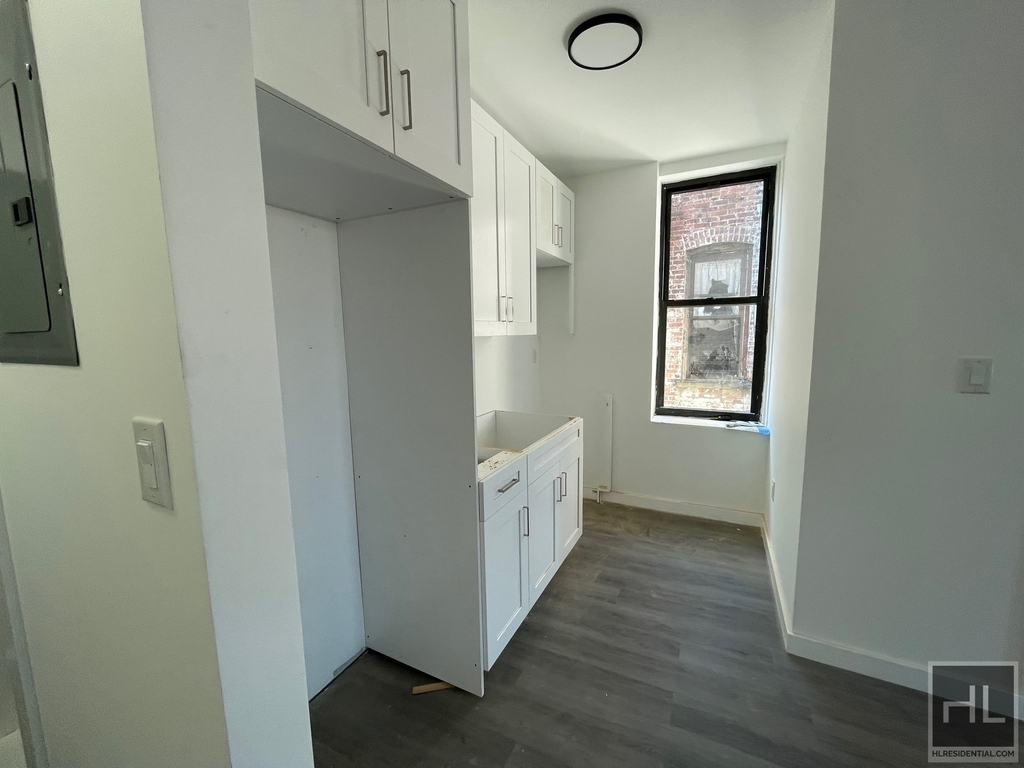 1796 Nostrand Avenue - Photo 3