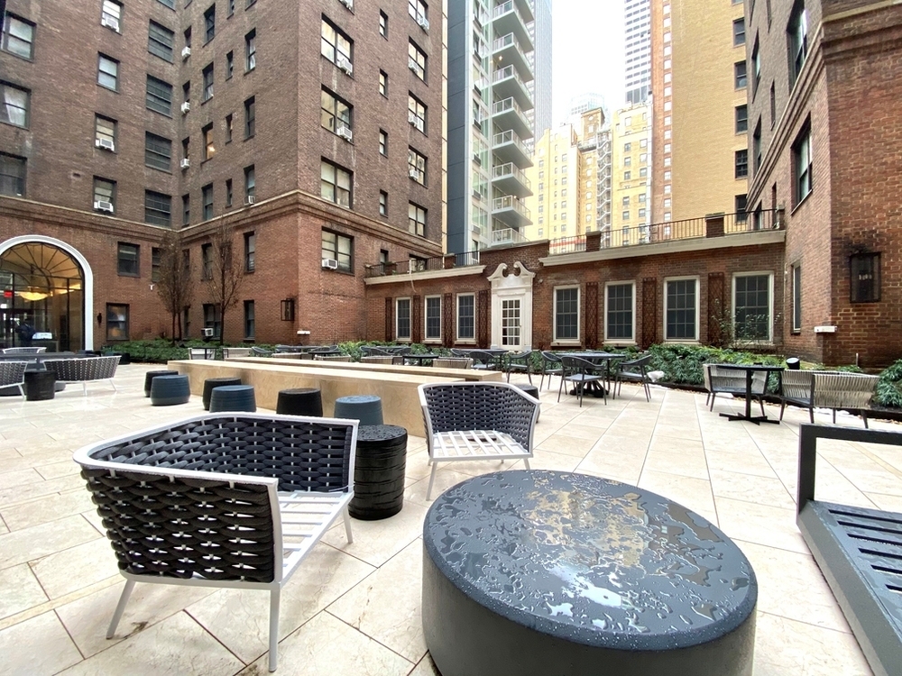 160 East 48th Street - Photo 13