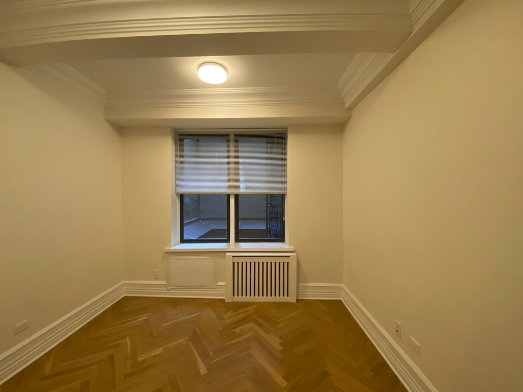 161 WEST 17TH - Photo 2