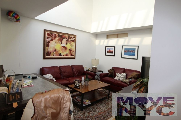 207 East 37th Street - Photo 2