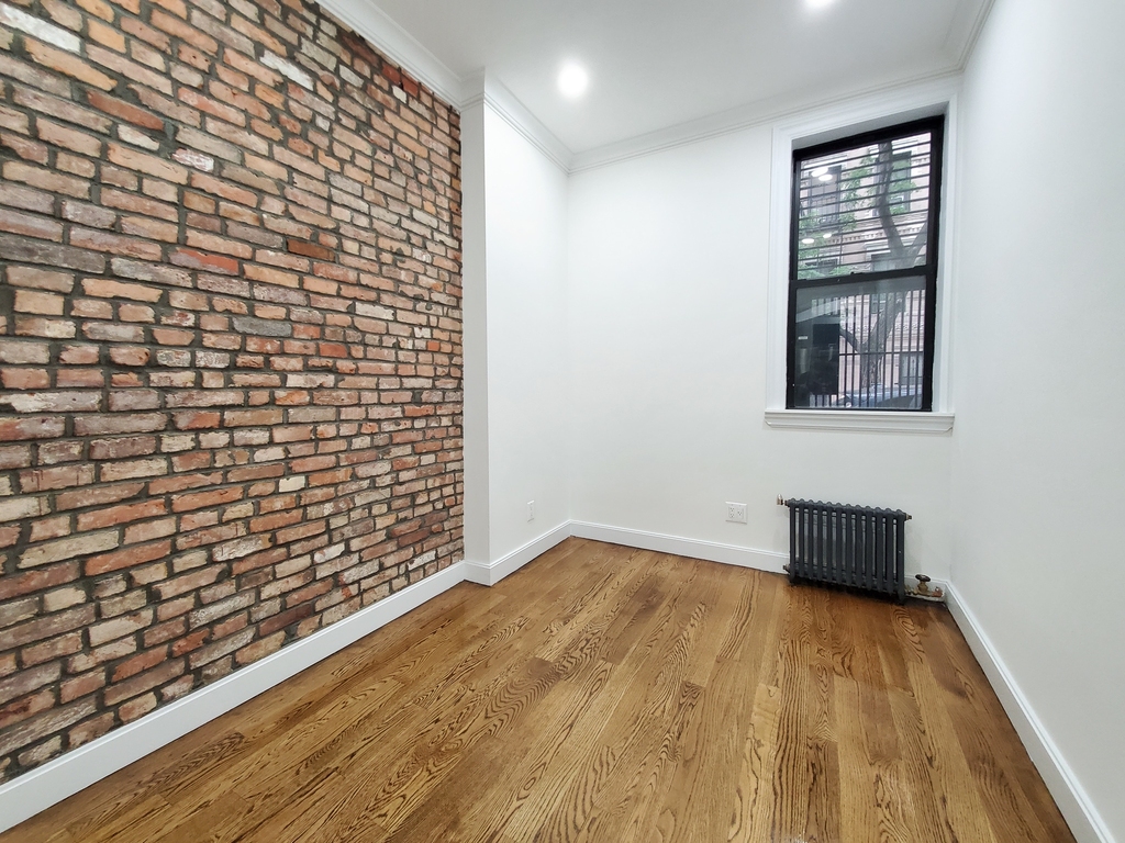 307 Mott Street - Photo 5