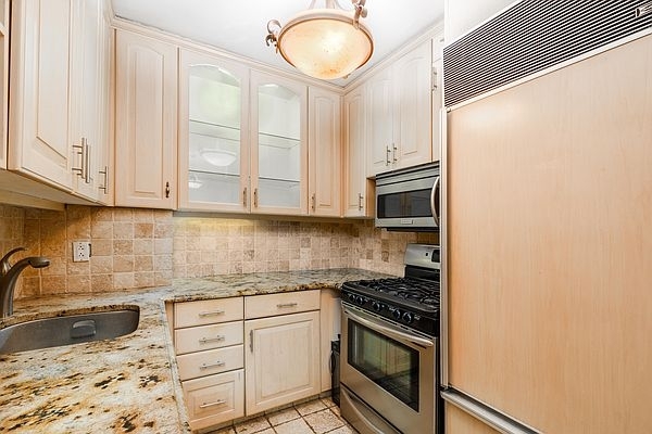 1441 3rd Avenue, New York, NY 10028 - Photo 2