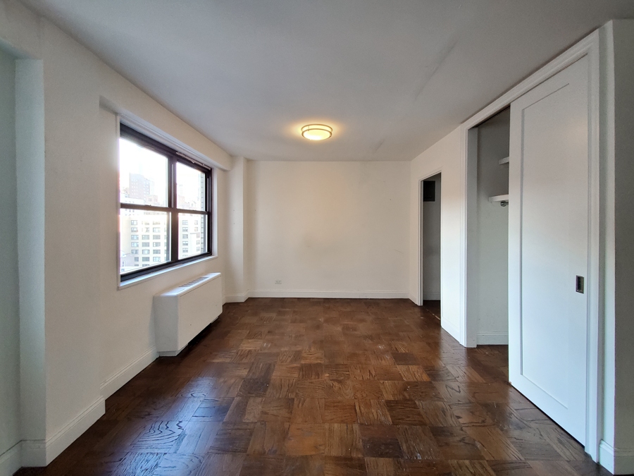 145 East 16th Street - Photo 6