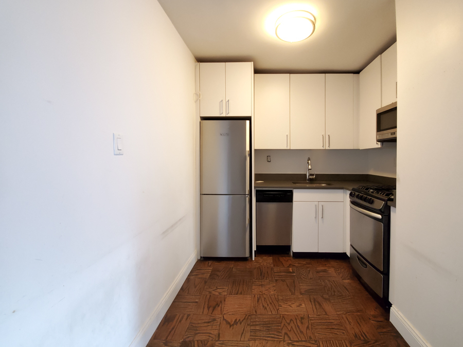 145 East 16th Street - Photo 0