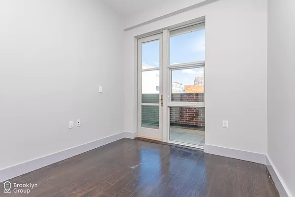 56 Box Street - Photo 2