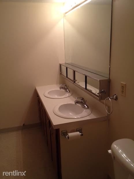 1731 Beacon St Apt 704 - Photo 9