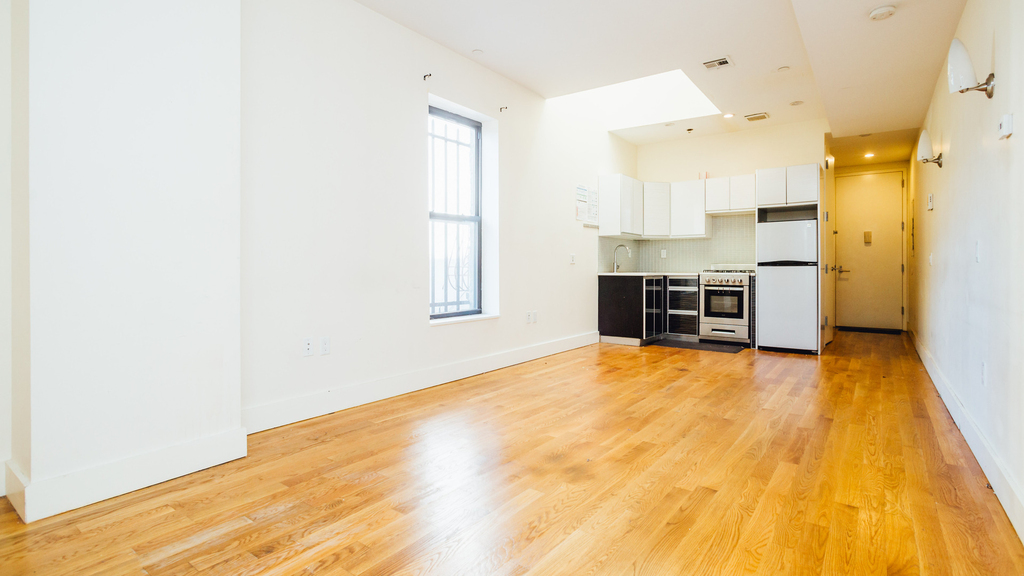 1100 Dekalb Avenue - Photo 4