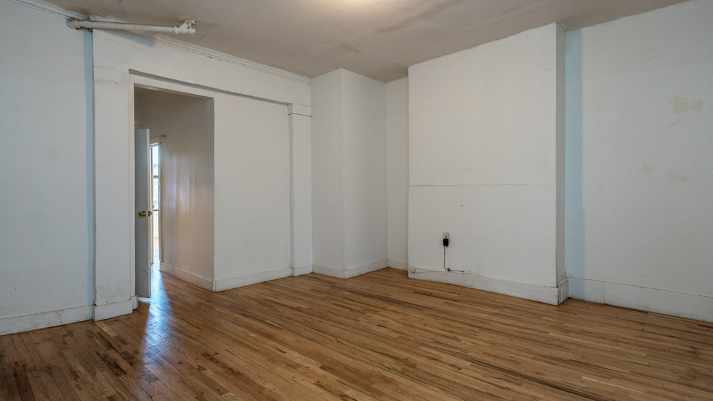 129 South 2nd Street - Photo 2