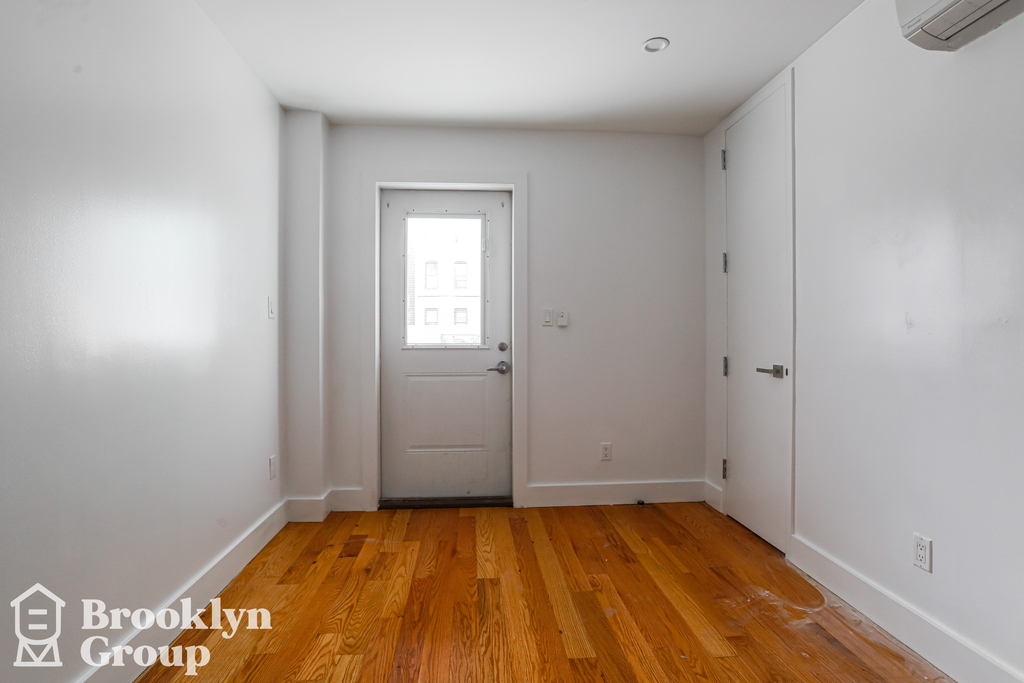 221 Clarkson Avenue - Photo 6