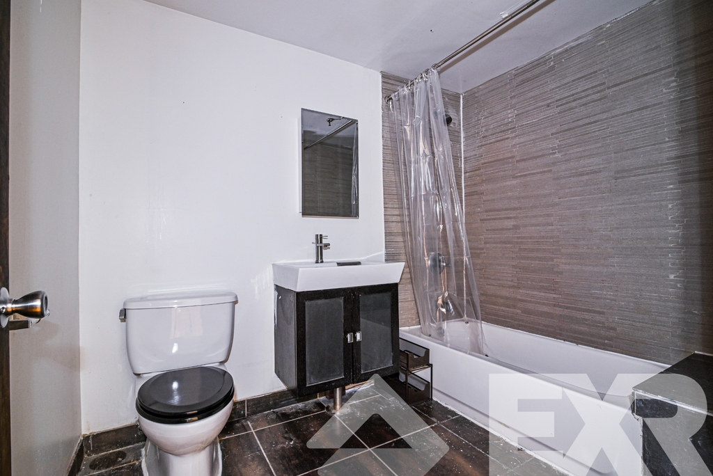 1087 Flushing Avenue - Photo 5