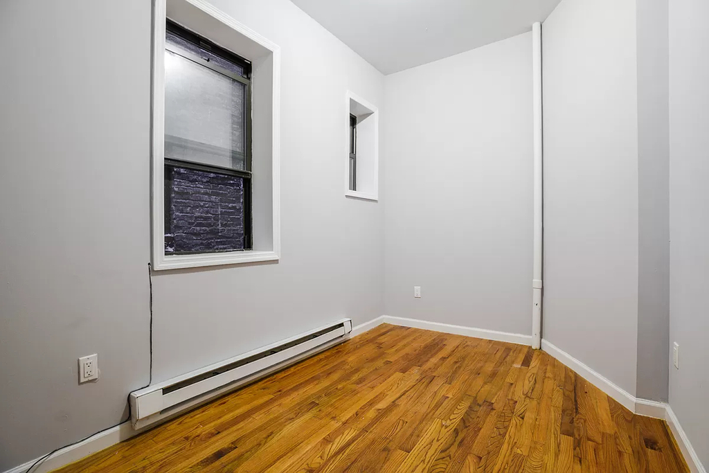 334 West 49th Street - Photo 7