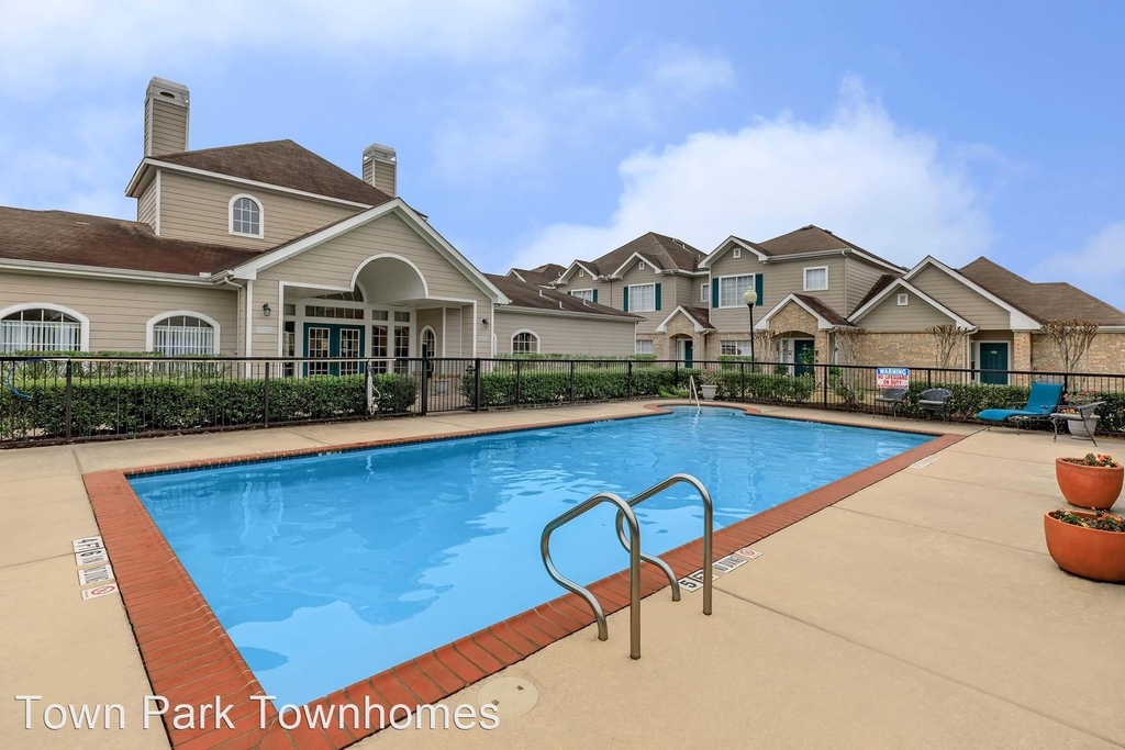 9950 Town Park Townhomes - Photo 4
