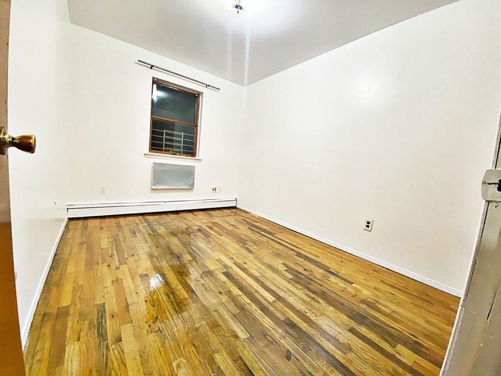 2309 West 12th Street - Photo 9