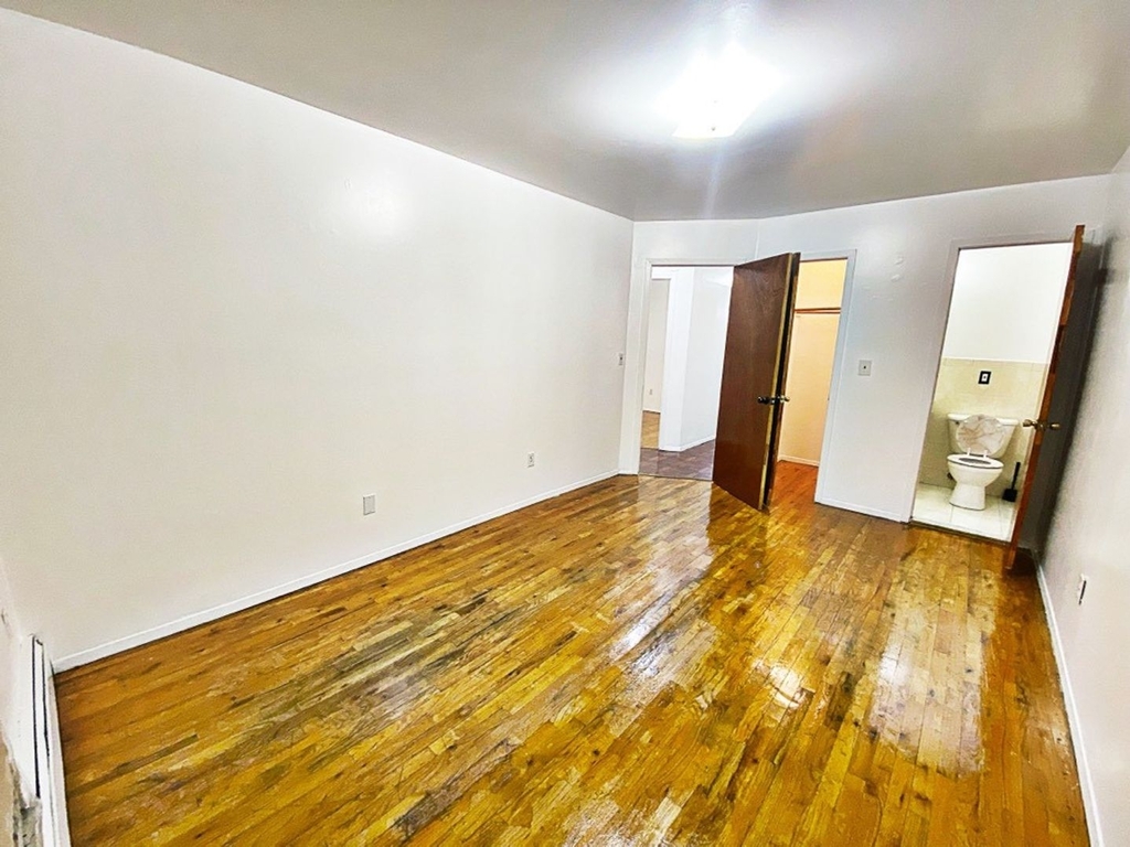 2309 West 12th Street - Photo 7