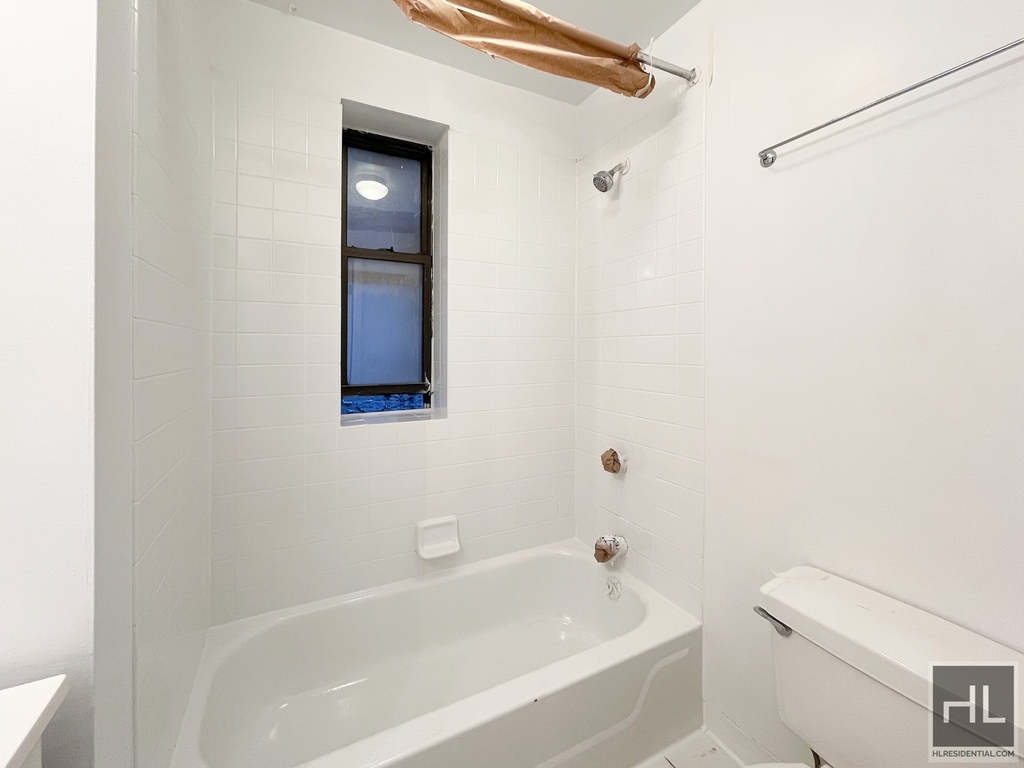 221 East 23rd Street - Photo 4