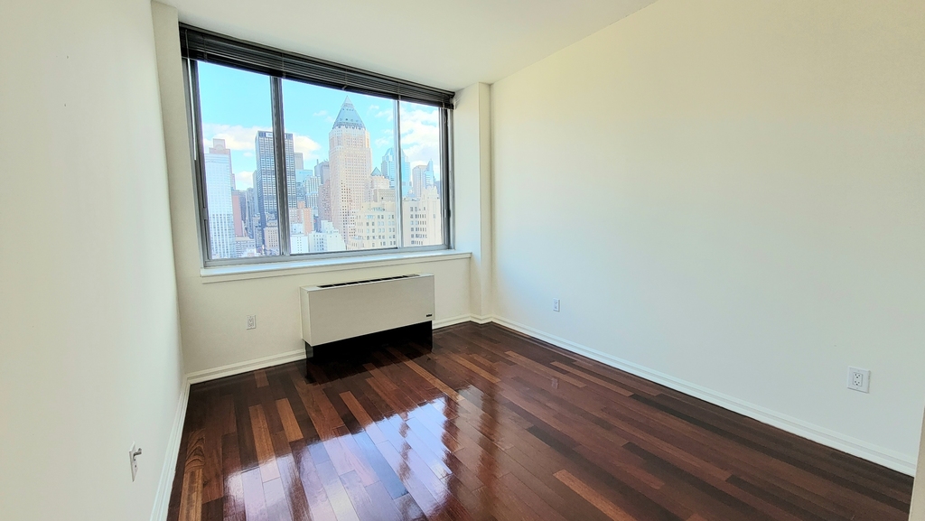 West 52nd Street Penthouse - Photo 5