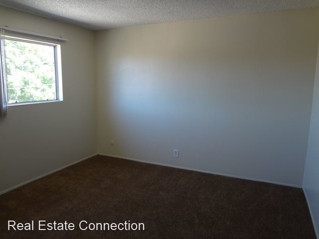 14101 Doty Ave - Photo 23