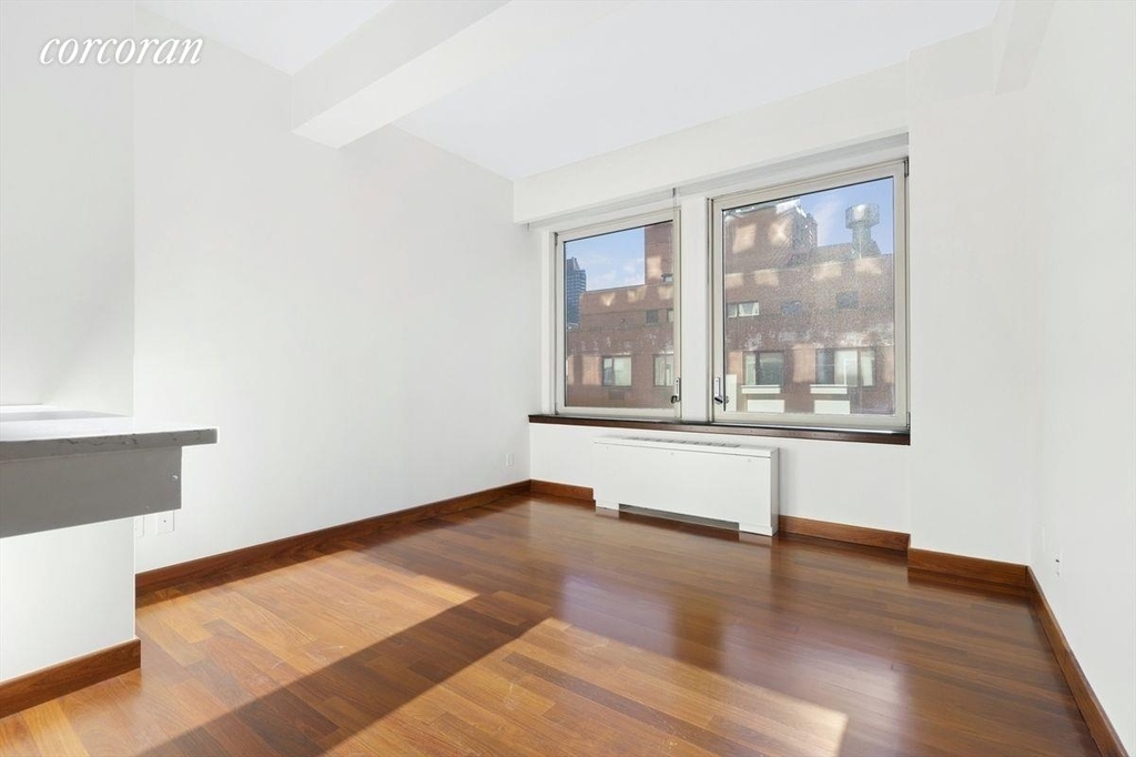 305 East 63rd Street - Photo 4