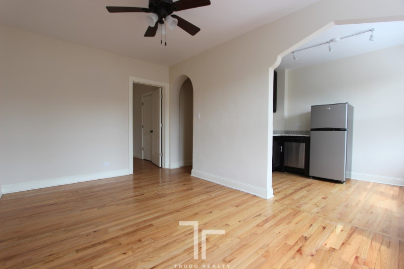 612 W Patterson Ave - Photo 2