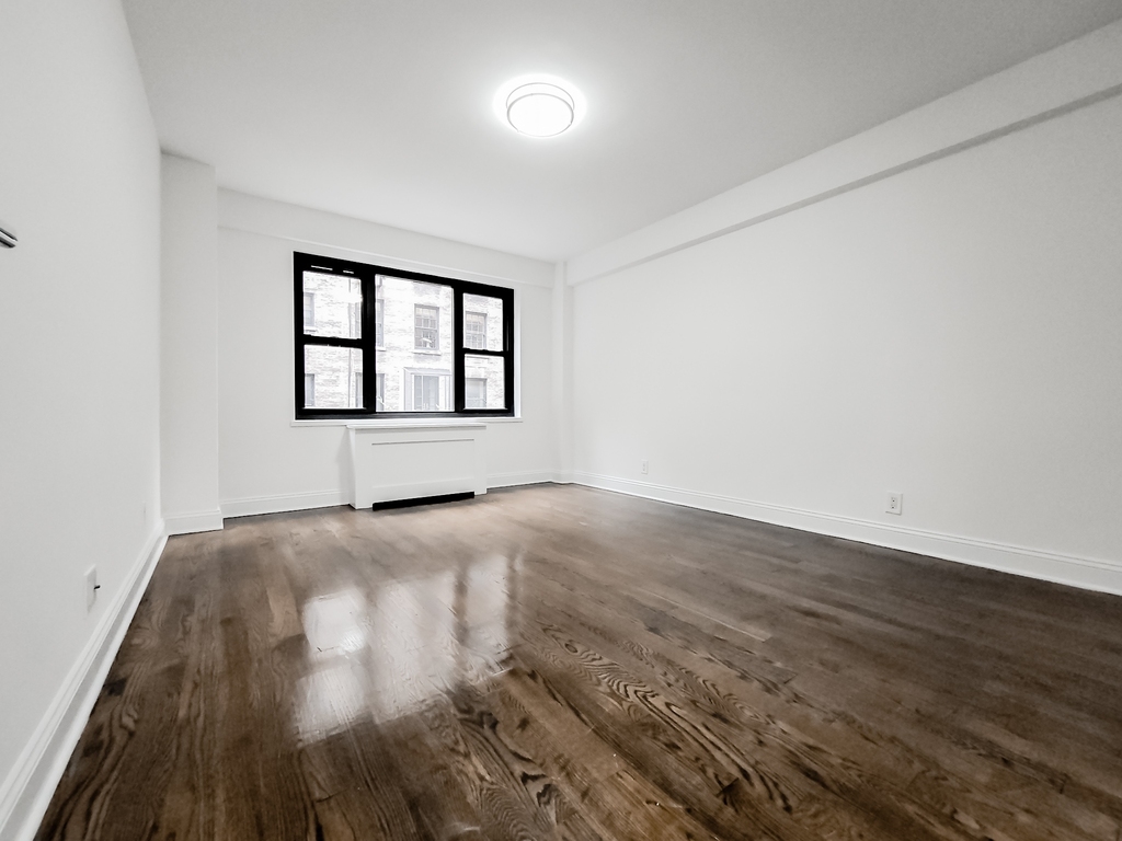 405 East 56th Street - Photo 4