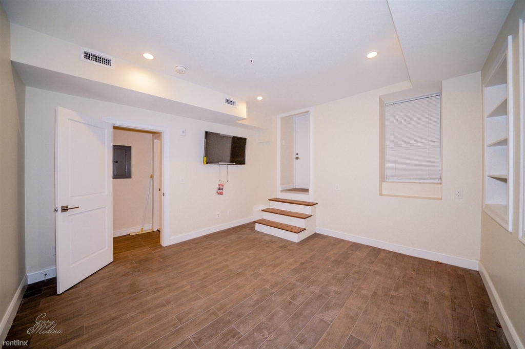 1616 Beacon St # 1 - Photo 3