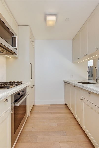 389 East 89th Street - Photo 2