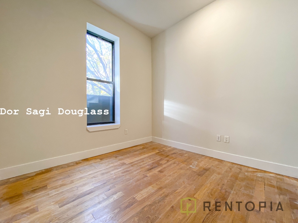 474 Lafayette Avenue - Photo 6