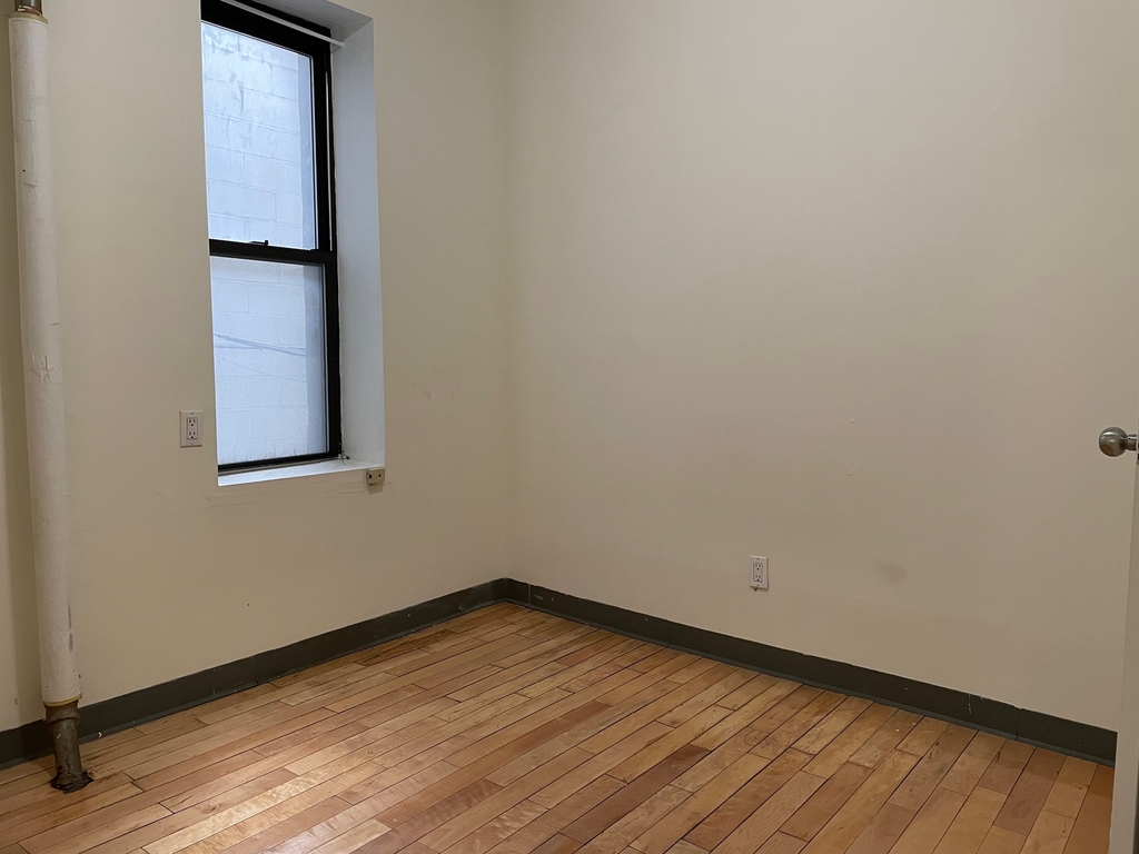 328 East 14th Street - Photo 2