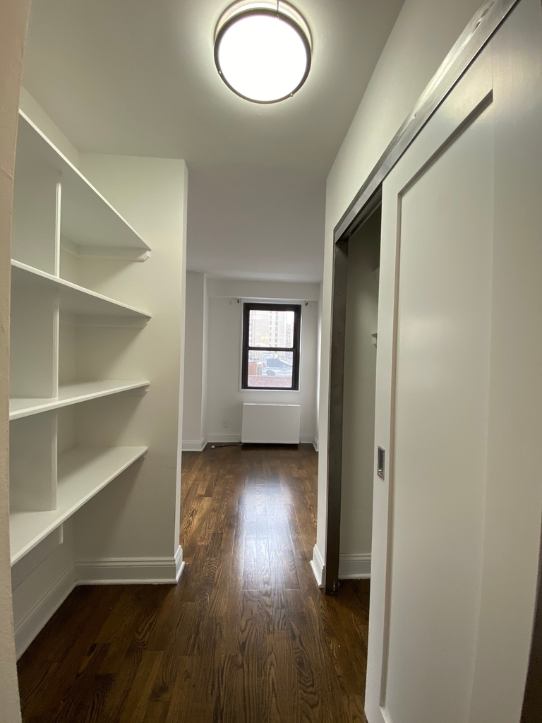 401 East 88th Street - Photo 3